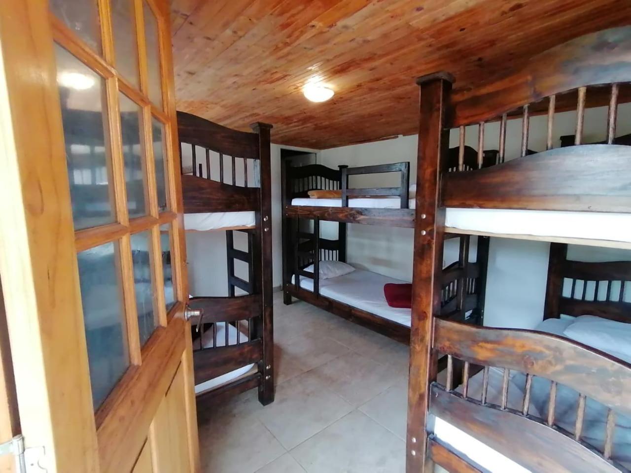 Hostal Hilltop סאלנטו מראה חיצוני תמונה